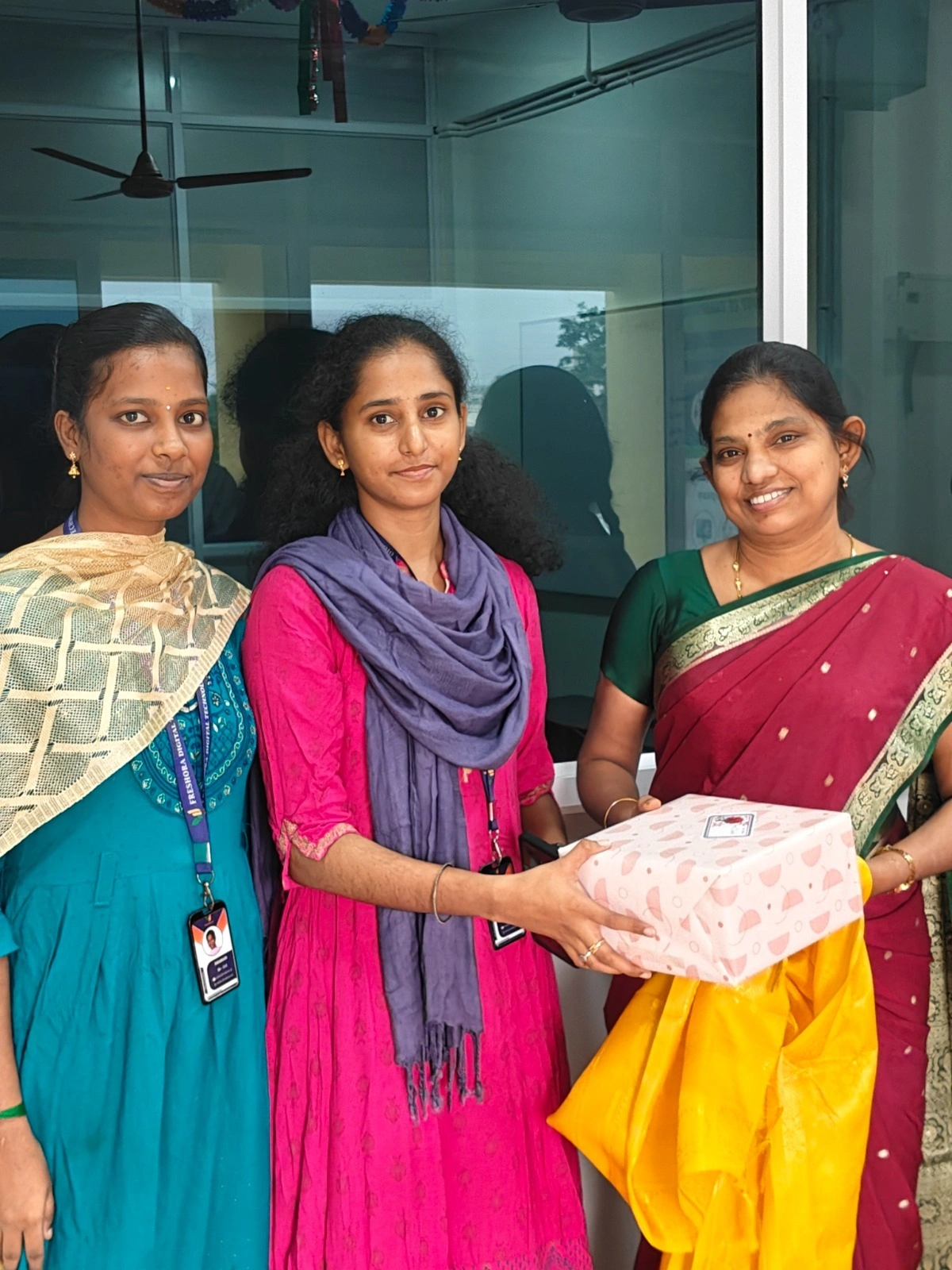 St.Joseph College Faculty Interaction with a Memento By Freshora