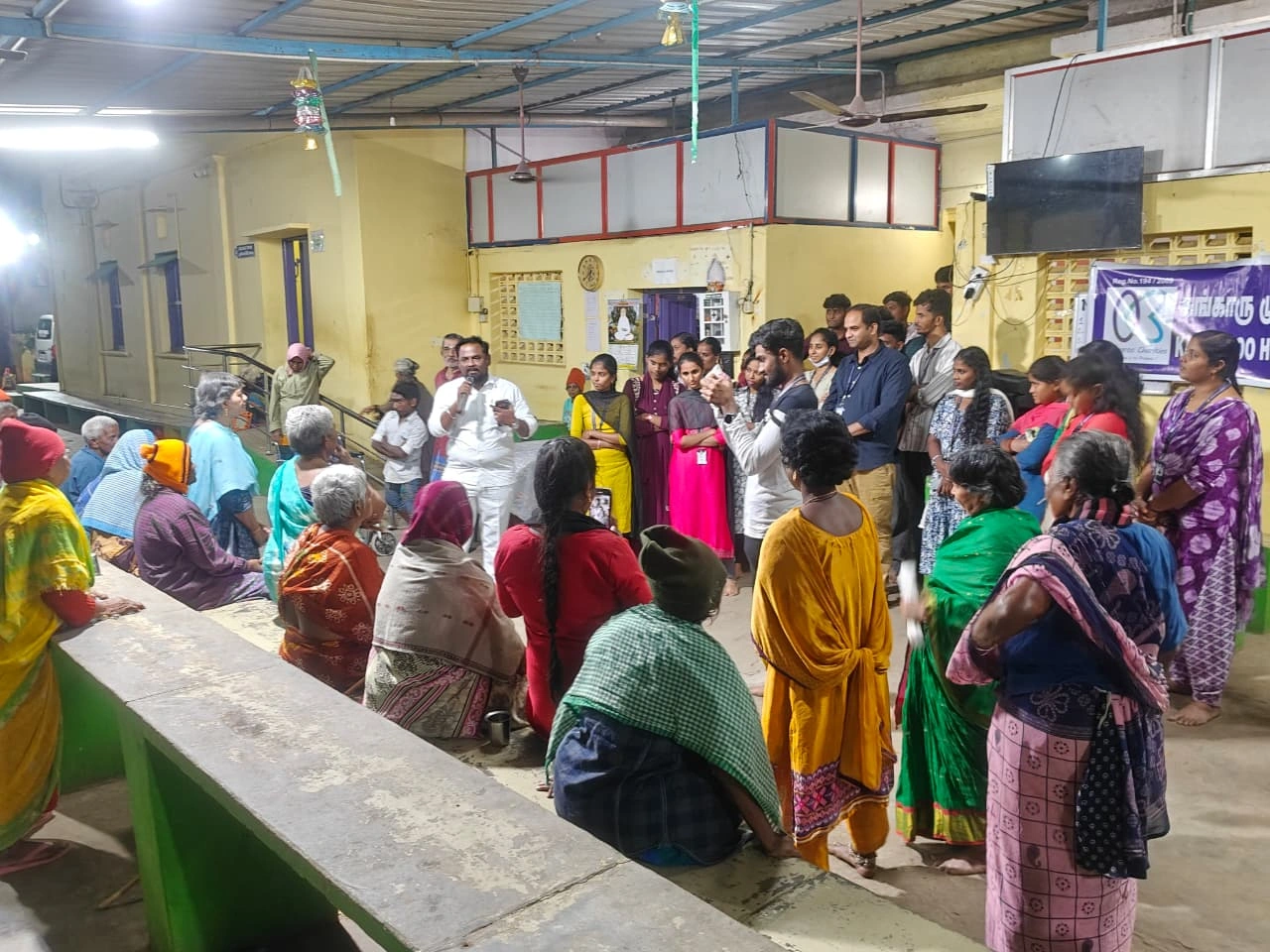 CSR Event for Kangaroo Old Age Home Conducted by Freshora