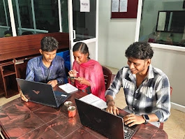 Discussion among Development Team at Freshora