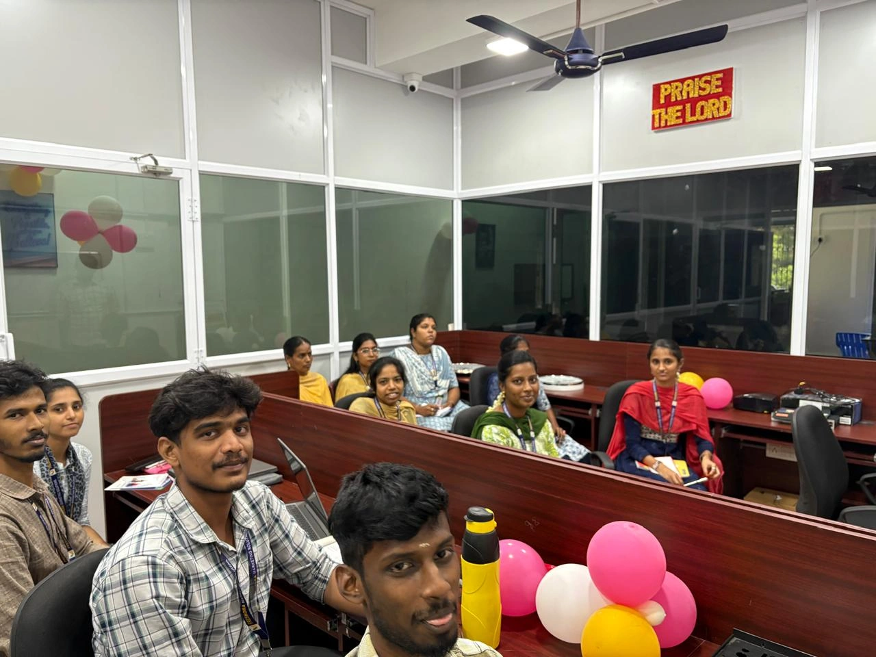 Work Mode On at Freshora